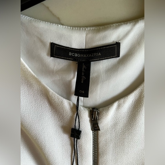 BCBG MaxAzria
Navy Green Flower Print Sleeveless Dress - Picture 3 of 5